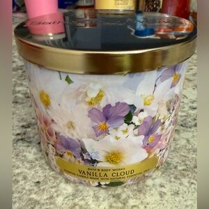 Bath & Body Works Vanilla Cloud Candle - NWT - Never Used - Brand New